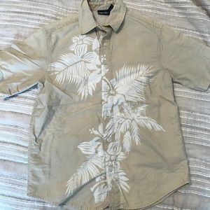 Tan, Hawaiian shirt